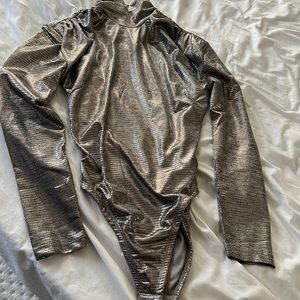 Trendy classy casual bronze/silver bodysuit never worn.